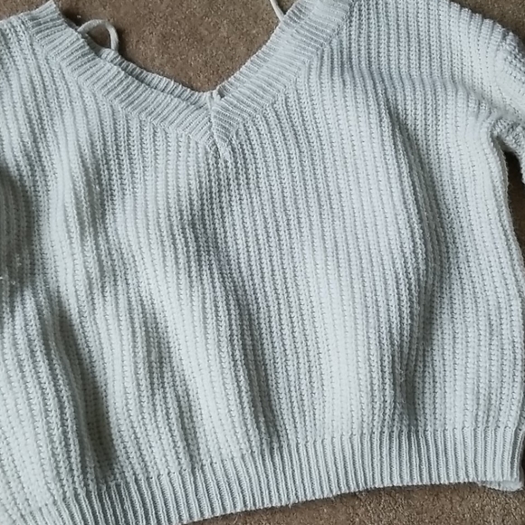 Cropped Sweater - Picture 3 of 7